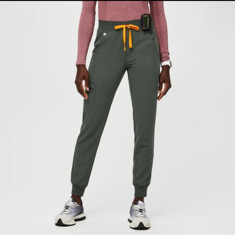 Figs Zamora Jogger- Moss